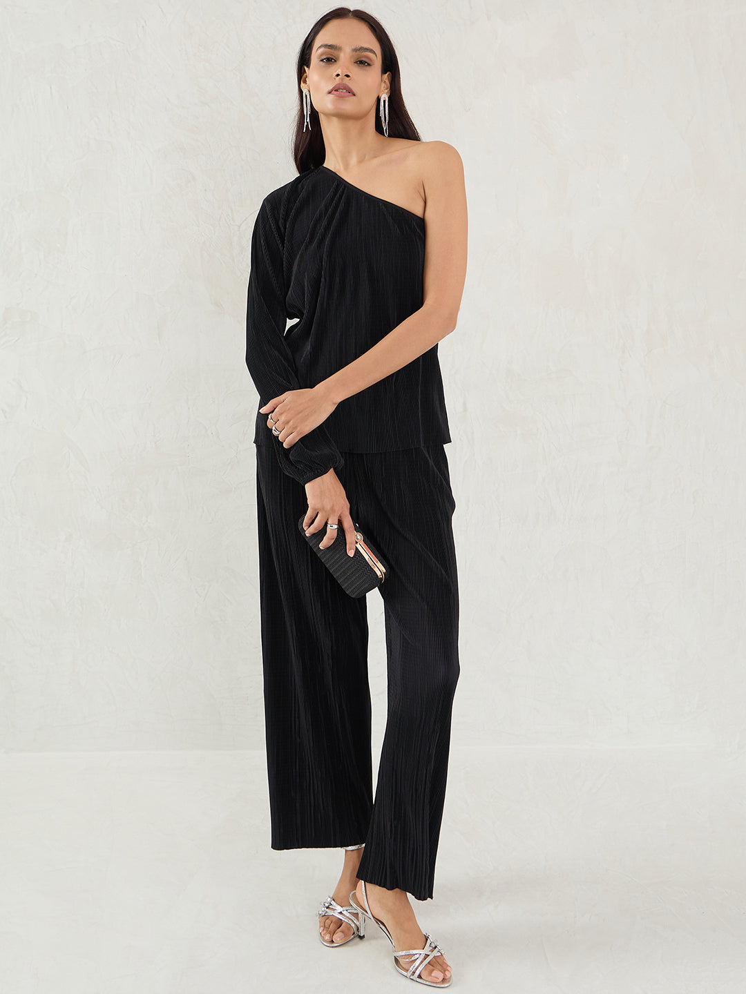 Black Plisse Straight Pant