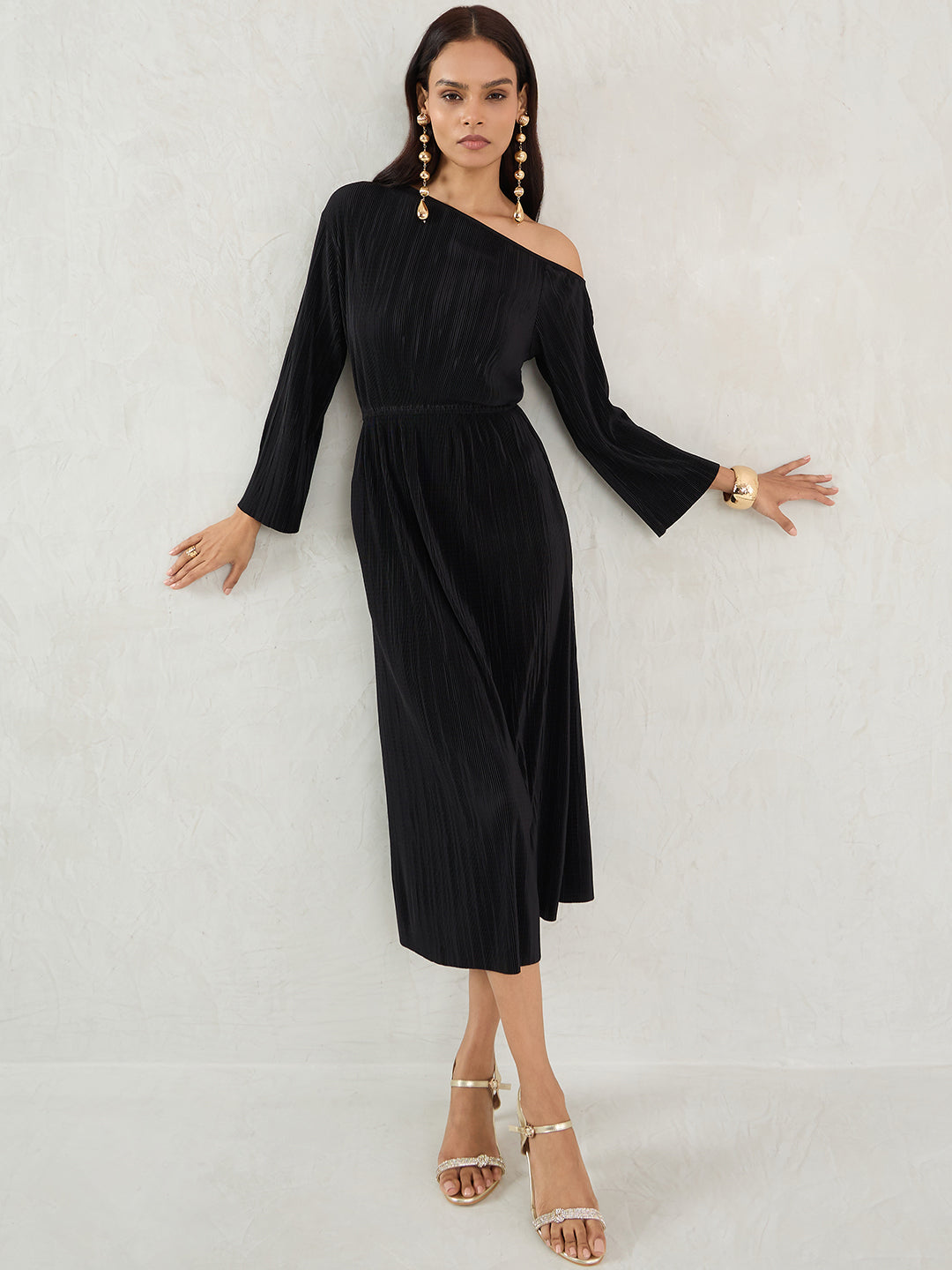 Black Plisse Off Shoulder Midi Dress