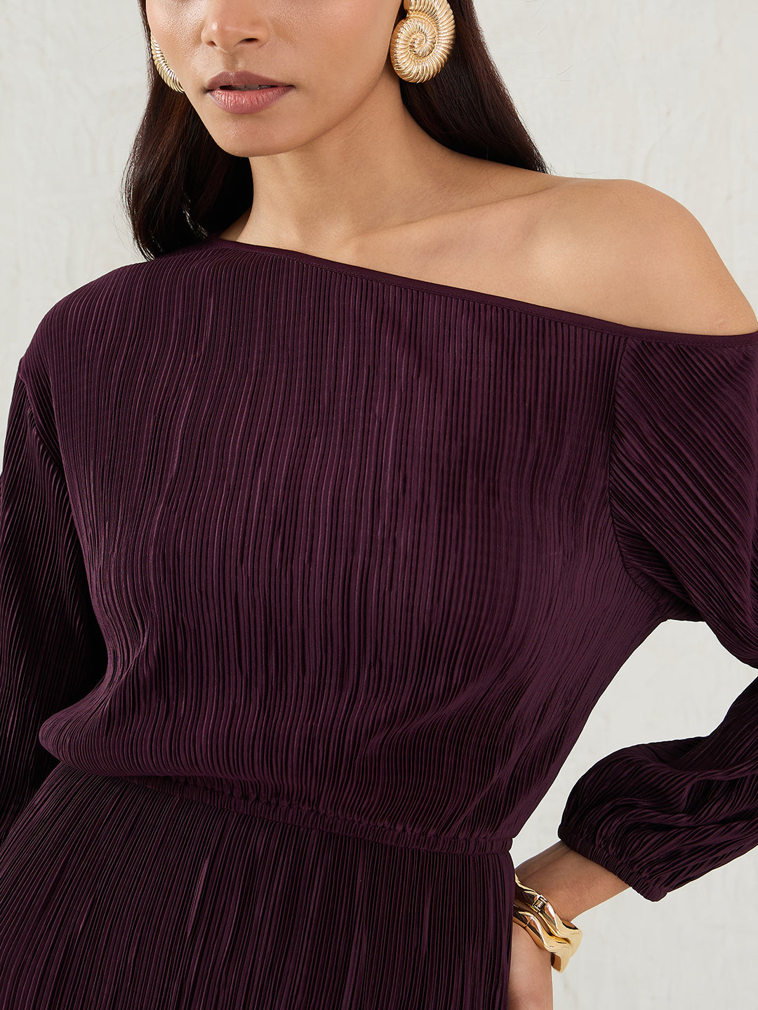 Wine Plisse Off Shoulder Midi Dress