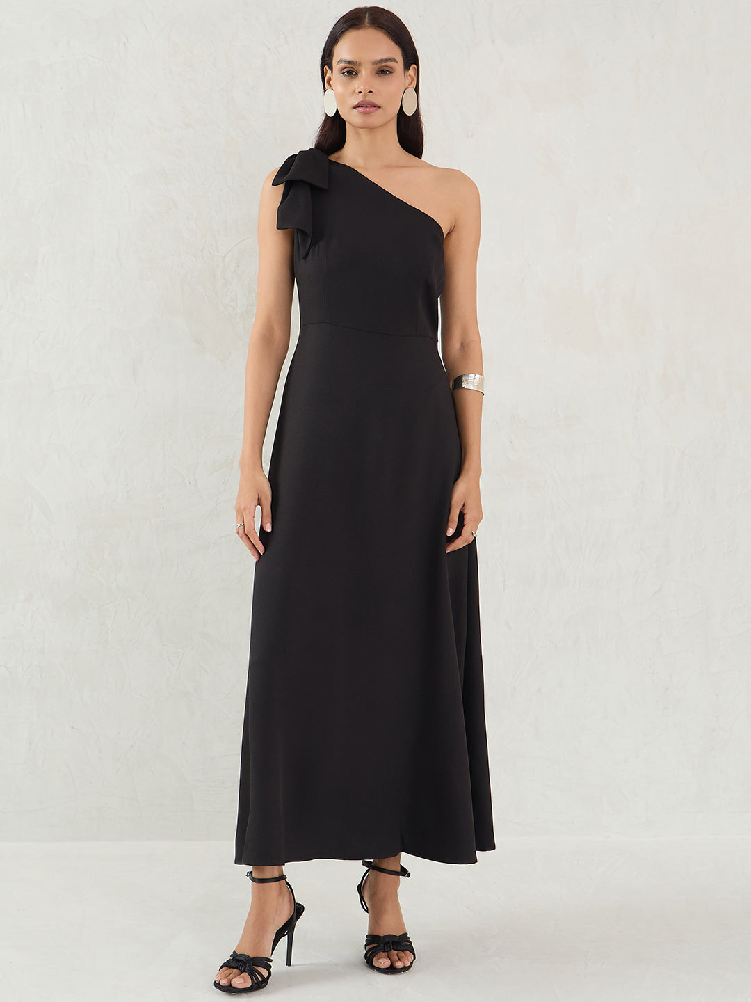 Black One Shoulder Bow Detail Maxi Dress