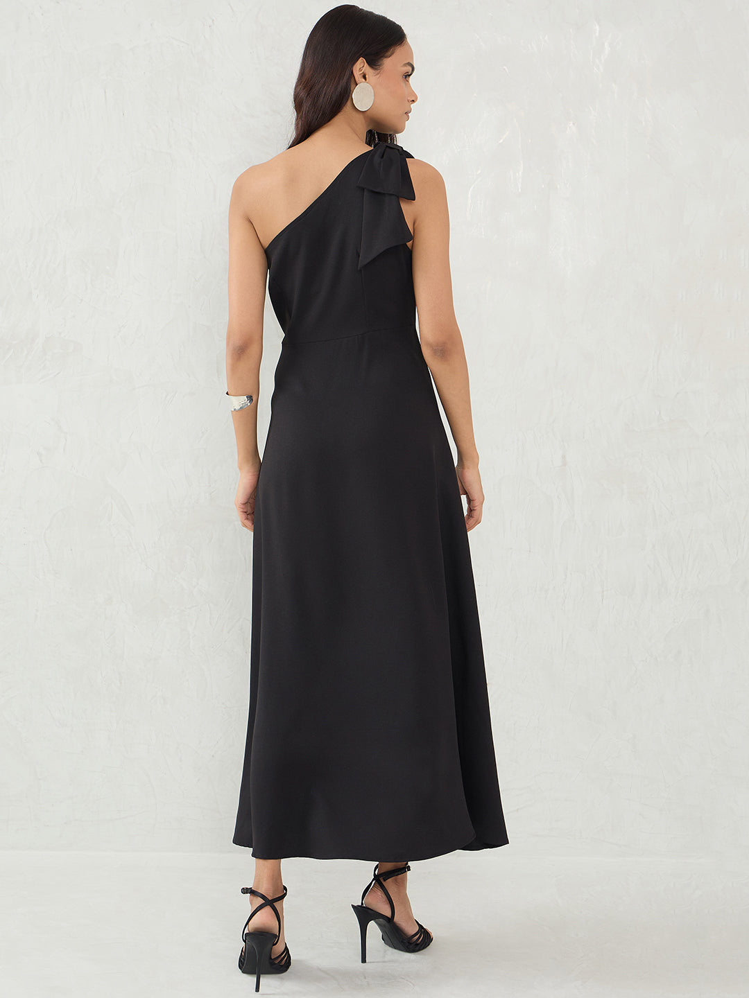 Black One Shoulder Bow Detail Maxi Dress