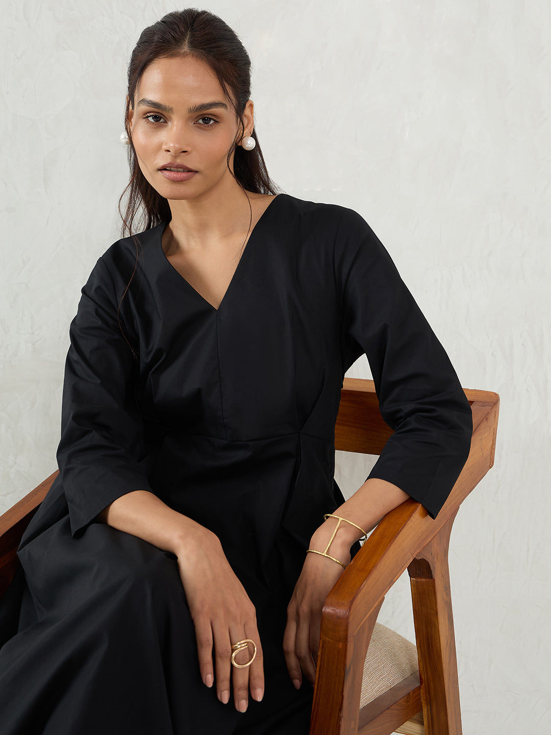 Black Pleat Detailing Poplin Maxi Dress