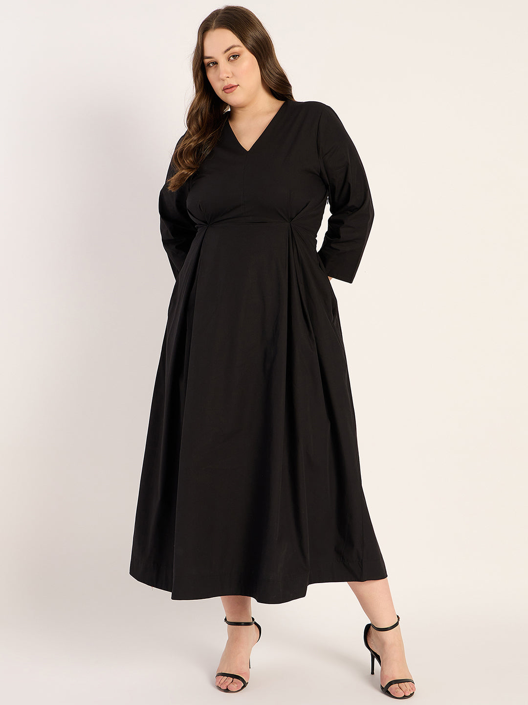 Black Pleat Detailing Poplin Maxi Dress