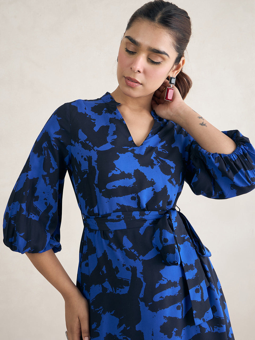 Blue Abstract Printed Tiered Midi Dress